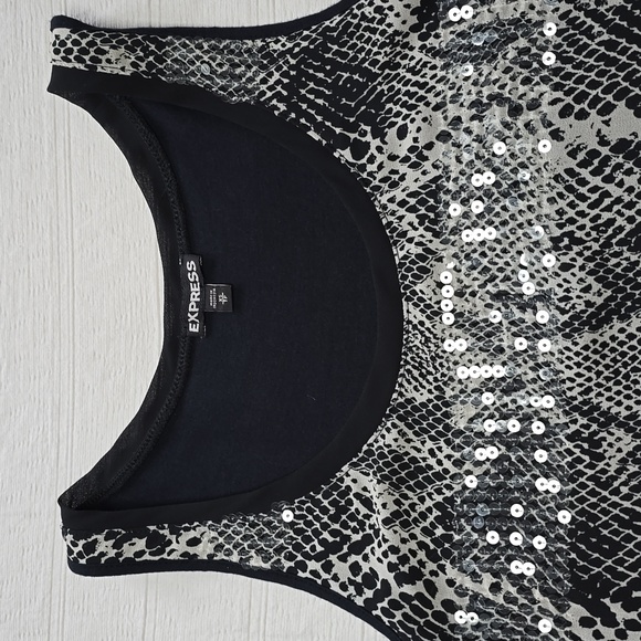Express Snakeskin Sequin Tank Size XS - Picture 2 of 9